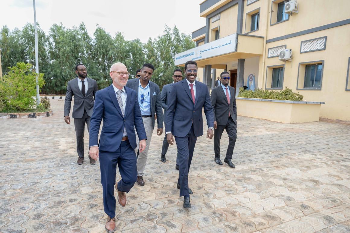 On Dhusamareb visit, top UN official highlights needs for national unity and notes local progress